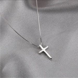 Silver cross pendant necklace